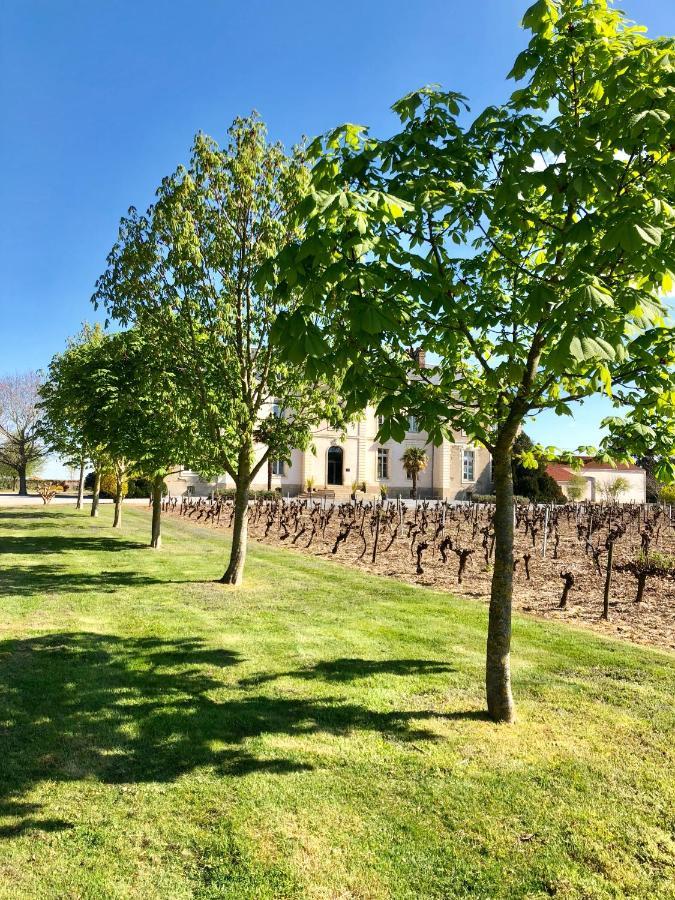 Hotel Particulier Chateau Des Marais Proximite Et Vue Sur Le Lac De Grand Lieu Saint-Philbert-de-Grand-Lieu Exteriör bild