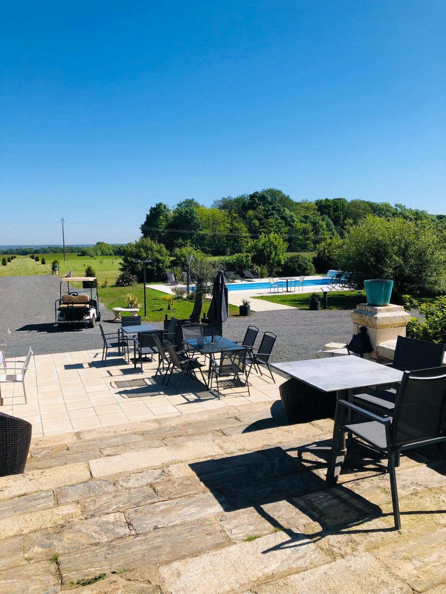 Hotel Particulier Chateau Des Marais Proximite Et Vue Sur Le Lac De Grand Lieu Saint-Philbert-de-Grand-Lieu Exteriör bild